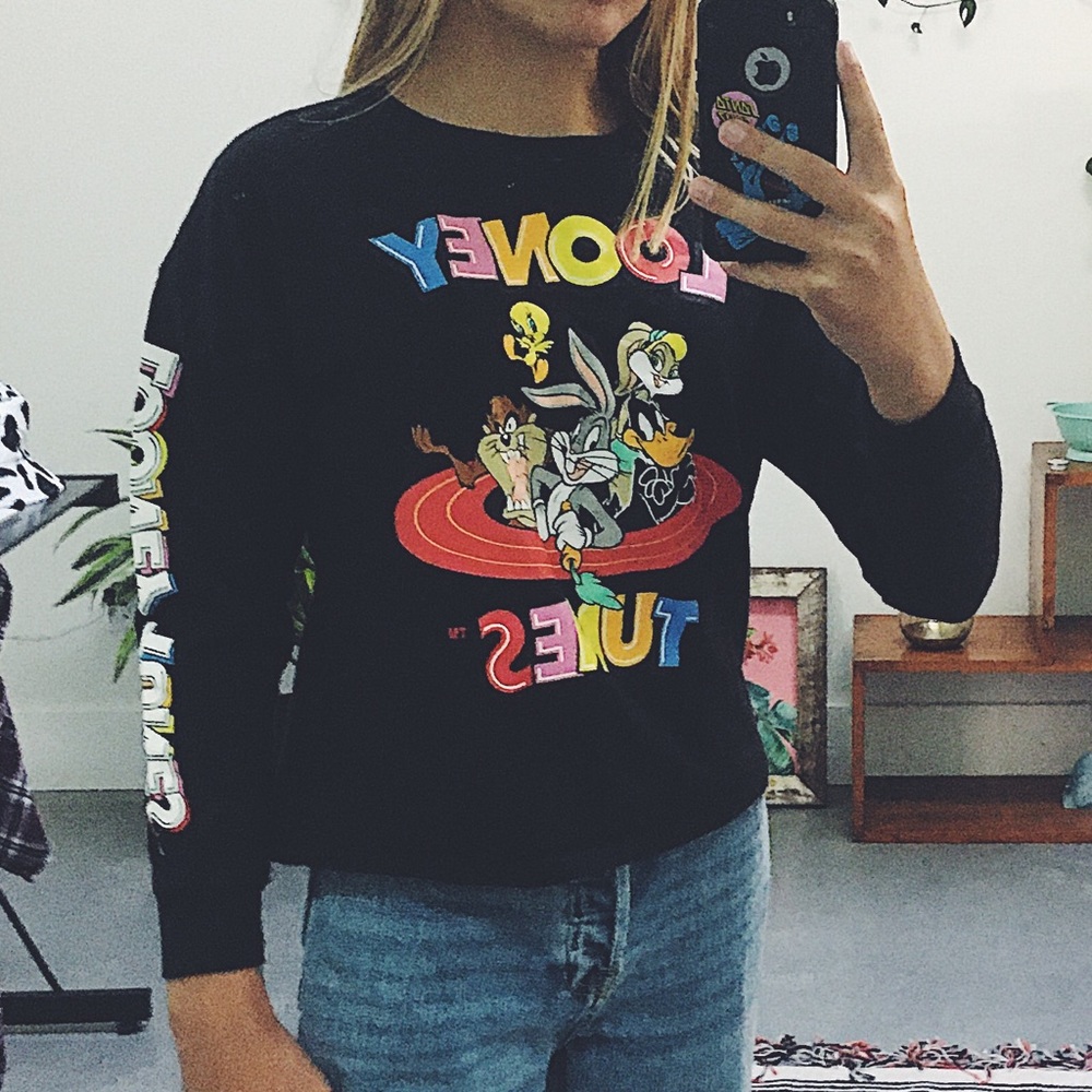 SOLD!! Looney tunes forever 21 graphic tee